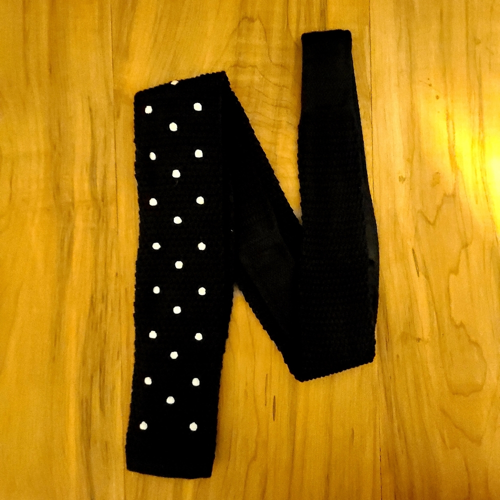 Knitted Tie | Black with White Dots